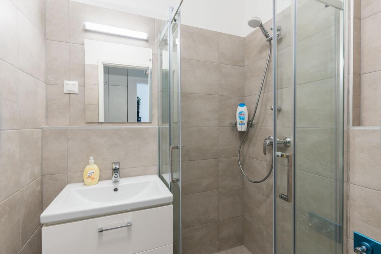 New Blue Danube Apartment With Balcony And Parking Budapest Exterior photo