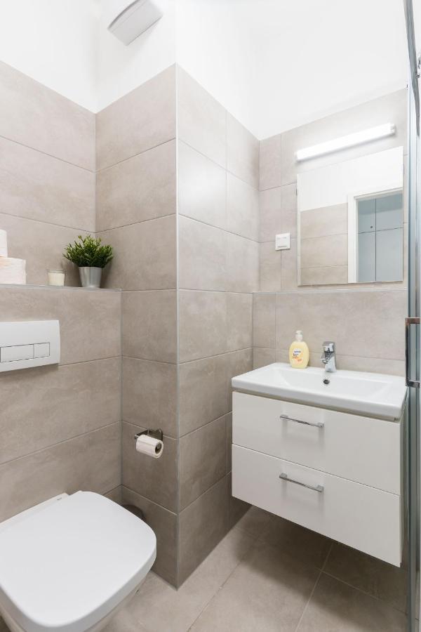 New Blue Danube Apartment With Balcony And Parking Budapest Exterior photo